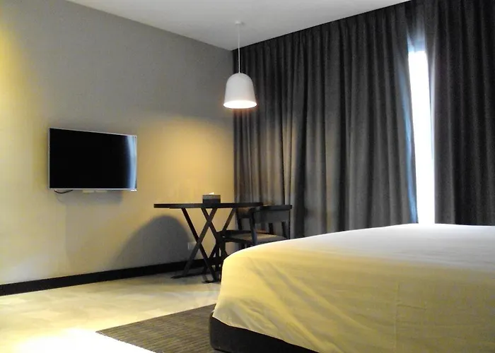 S Ratchada Leisure Hotel 5*