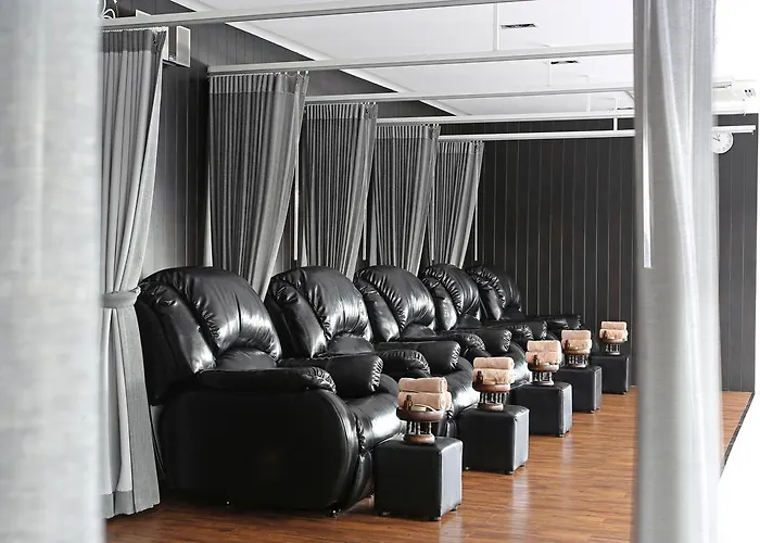 S Ratchada Leisure Hotel