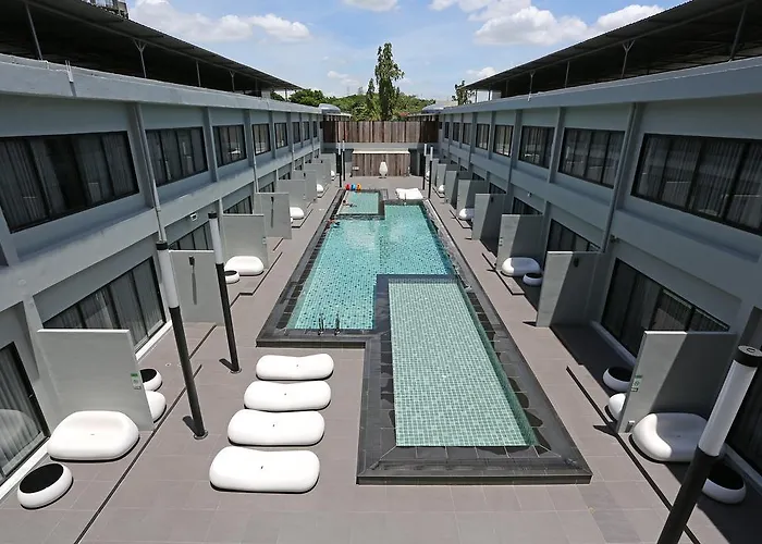 S Ratchada Leisure Hotel 5*